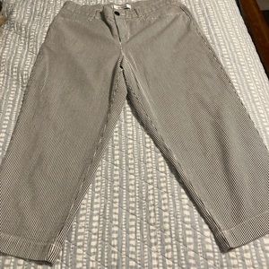 Size 10 black and white pinstripe capris